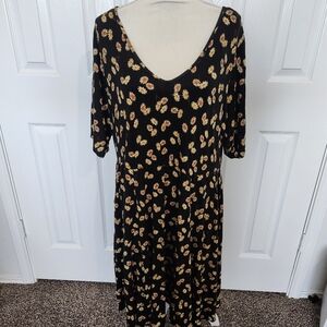 Torrid Size 3 Short Sleeve V-neck Black/Yellow Floral Print Dress
